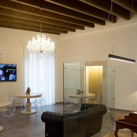 Costa Masciarelli - Affrescate A Due Passi Dal Duomo