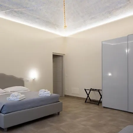 Costa Masciarelli - Affrescate A Due Passi Dal Duomo Bed & Breakfast 3*