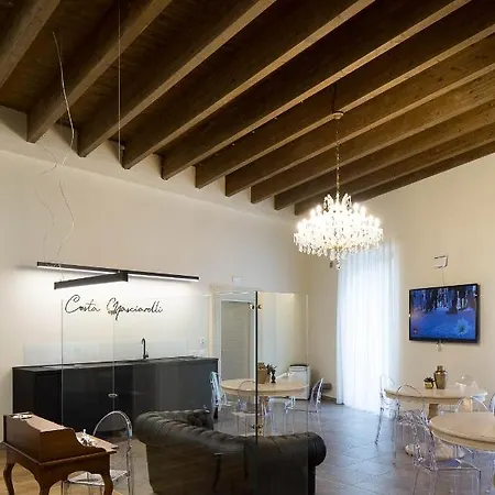 Costa Masciarelli - Affrescate A Due Passi Dal Duomo 4*