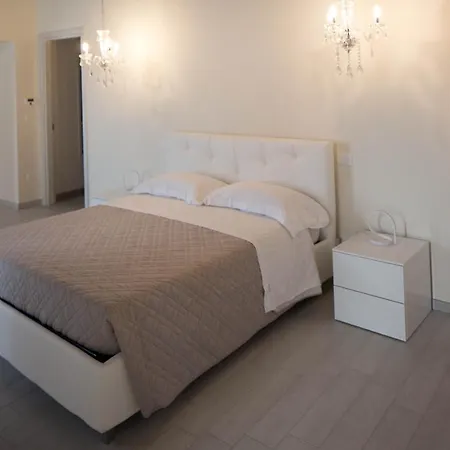 Costa Masciarelli - Affrescate A Due Passi Dal Duomo Bed & Breakfast