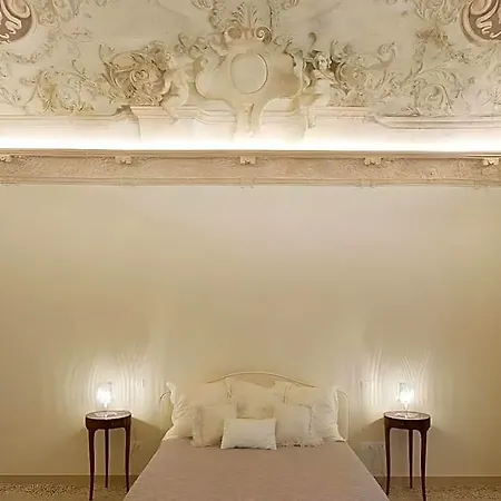 Bed and Breakfast Costa Masciarelli - Affrescate A Due Passi Dal Duomo Λ' Άκουιλα