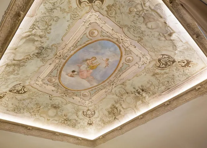 Bed & Breakfast Costa Masciarelli - Affrescate A Due Passi Dal Duomo 3*