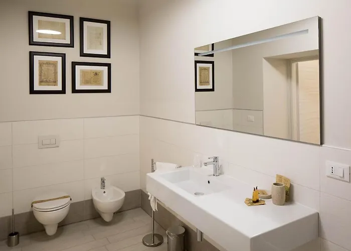 Costa Masciarelli - Affrescate A Due Passi Dal Duomo 3* LʼAquila