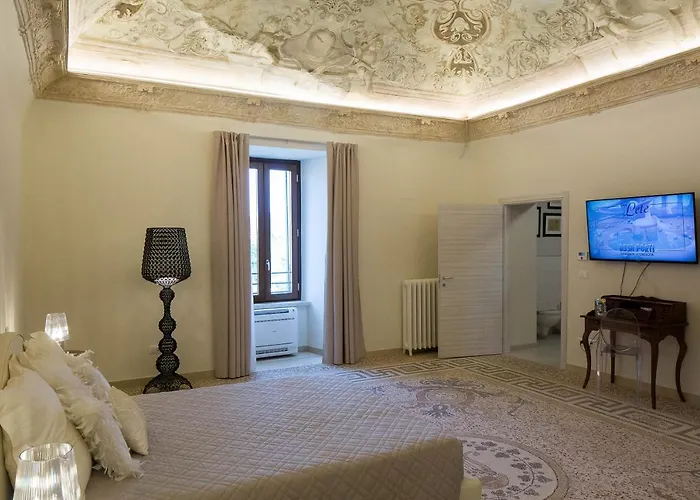 Bed & Breakfast Costa Masciarelli - Affrescate A Due Passi Dal Duomo