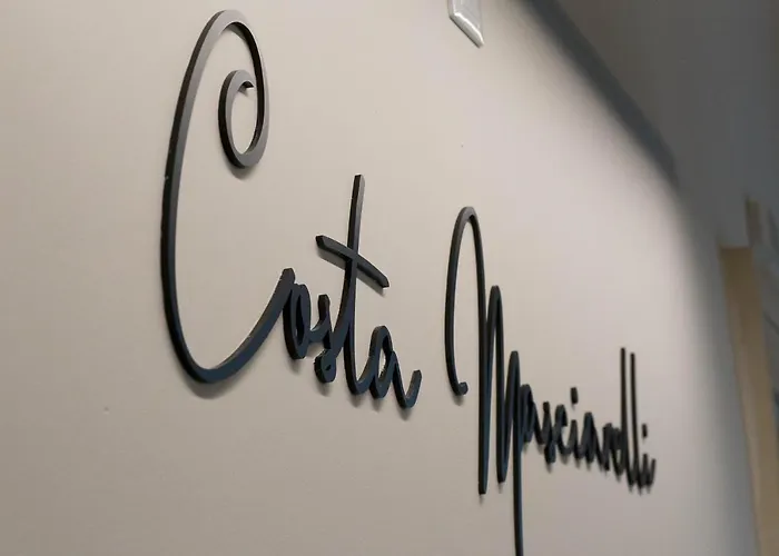 فندق مبيت وإفطار Costa Masciarelli - Affrescate A Due Passi Dal Duomo 3*